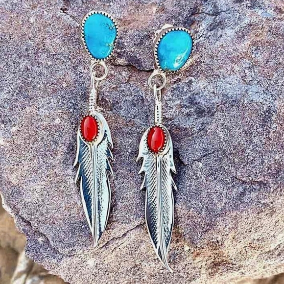 Pop Vintage Boho Feather Turquoise Drop Feather Earrings. - Picture 6 of 6